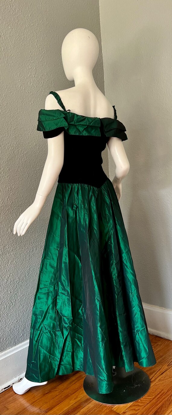 Vintage 80s Green Velvet Off-Shoulder Taffeta Ful… - image 9