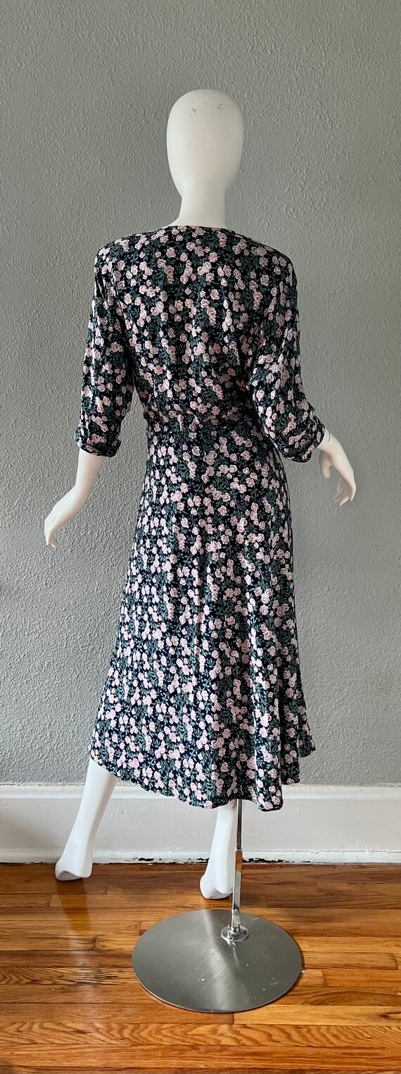 Vintage 90s Ditsy Rose Print Front Button Rayon G… - image 9