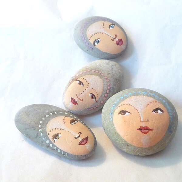 Beschilderde stenen. Op bestelling gemaakt. 4 originele kunstwerk, ooak stenen