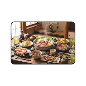 Peut inclure: Une table en bois garnie de divers plats japonais, dont une marmite centrale fumante avec du bœuf et des légumes, des sushis nigiri assortis, des tempuras, de l'anguille grillée, des brochettes yakitori, des sashimis et des petits bols d'accompagnement.