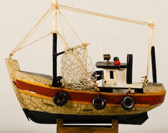Barca da pesca in legno invecchiato decorativo