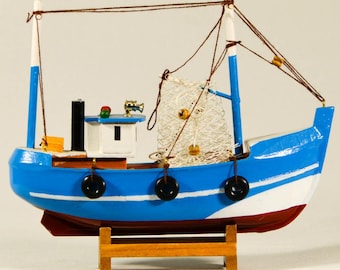 Tradizionale barca da pesca decorativa in legno