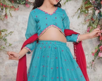 Girls' Embroidered Lehenga Choli Set – Sea Green & Pink Ethnic Dress