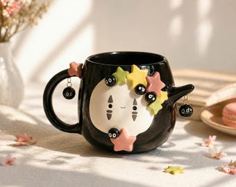Taza Sin Rostro Taza de Anime Linda Taza de Cerámica Hecha a Mano Taza Inspirada en Studio Ghibli Regalo para Amantes del Anime Taza Kawaii Taza de Café Regalo Único