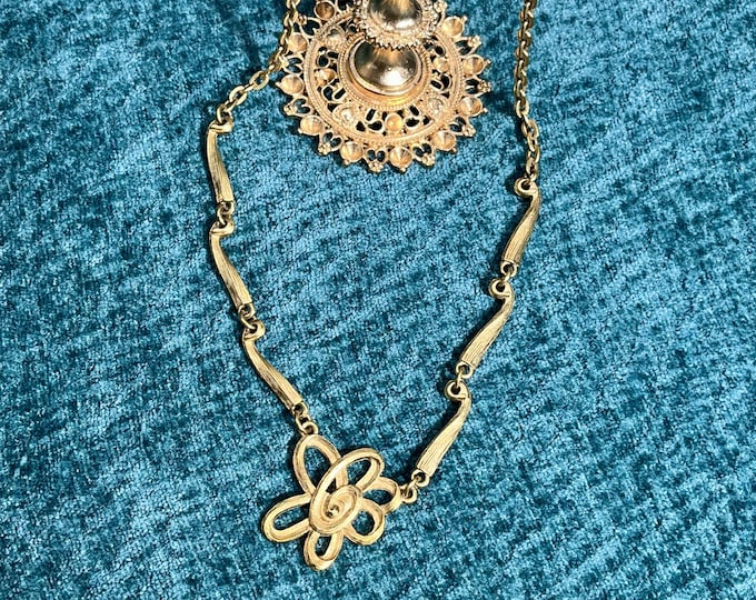 Jacques Esterel Gold Matte Flower Necklace – French Vintage Costume Jewelry, 1960s