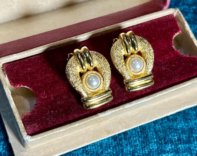 ORENA Paris Horseshoe Clip On Earrings, 1990‘s Vintage French Gold Tone Pearl Earrings, Textured Matte Statement Designer Jewelry