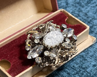 Vintage 80s Czech Floral Brooch . White Art Glass & Rhinestones . 3D Filigree Design