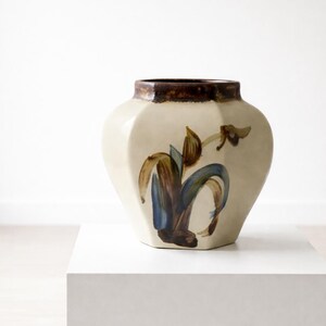 Japanese Pottery Vase｜Hand Painted Ceramic｜Okinawan Yachimun｜Wabi Sabi Interior