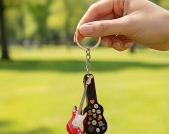 Llavero de guitarra eléctrica personalizado: llavero de guitarra rock con nombre personalizado, regalo para guitarristas, amuleto para amantes de la música.