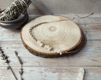 Macrame necklace with rock crystal