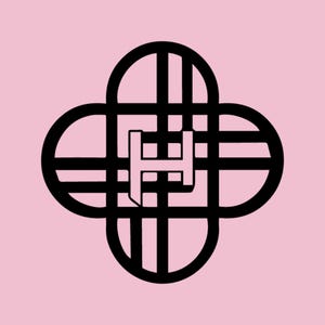 Puede incluir: Logotipo negro sobre fondo rosa claro. El diseño es una forma de trébol de cuatro hojas con un patrón geométrico. La letra "H" está incorporada en el centro del diseño. El logotipo tiene una apariencia moderna y simétrica.