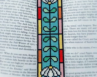 Cross Stitch Pattern Stained Glass Flower Daisy Bookmark pdf