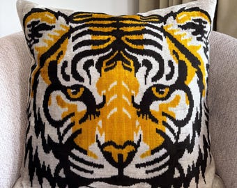 Almohada de seda Tiger Velvet - Almohada Ikat tejida a mano