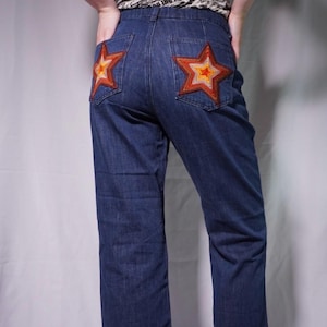 Jeans acampanados de talle alto M.i.h Jeans / Bolsillos con estrellas bordadas, mezclilla rígida Tallas W29/W30