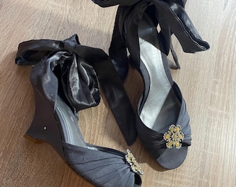 Vintage Y2K Clarks Grey Satin Ribbon Wedge Sandals, Size 37 (us 6.5)