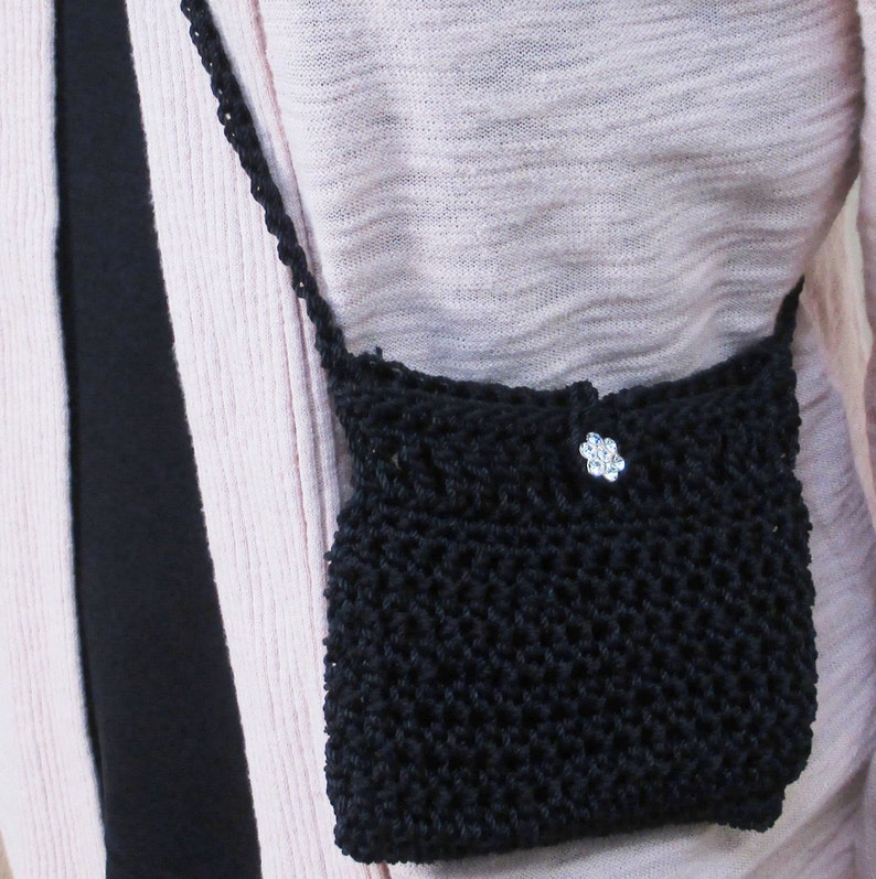 Crochet Crossover Purse Pattern, Crochet Mini Bag Pattern, Mini Shoulder Pouch Bag Pattern, Small Shoulder Purse Pattern, PDF1004 image 2