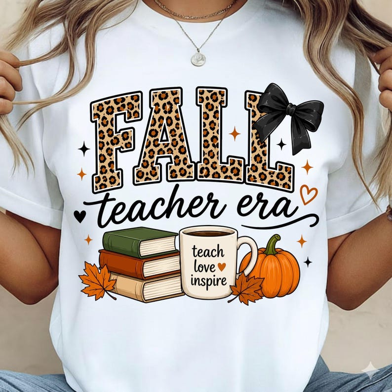 SVG PNG de la era del profesor de otoño, lazo con estampado de leopardo, café con libros de calabaza (descarga digital) imagen 1