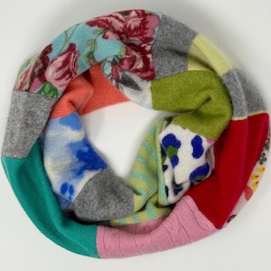 Artists Range Cache-cou/Snood 100 % cachemire recyclé en édition limitée (coupe large M/L)