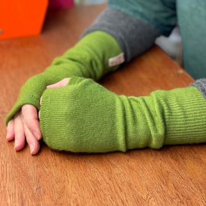 Cashmere Fingerless Gloves Greens and Teals WITH THUMBS Womens S/M image 5