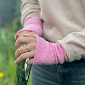 100% Cashmere Wrist Warmers, Pinks & Purples (No thumbs!) Women&#39;s S/M