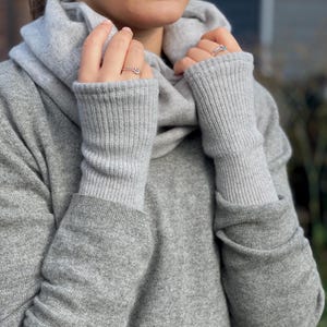 Ribbed 100% Cashmere Wrist Warmers(no thumbs!) Women&#39;s S/M