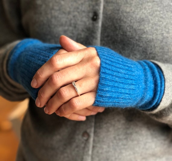Cashmere 2024 wrist warmers