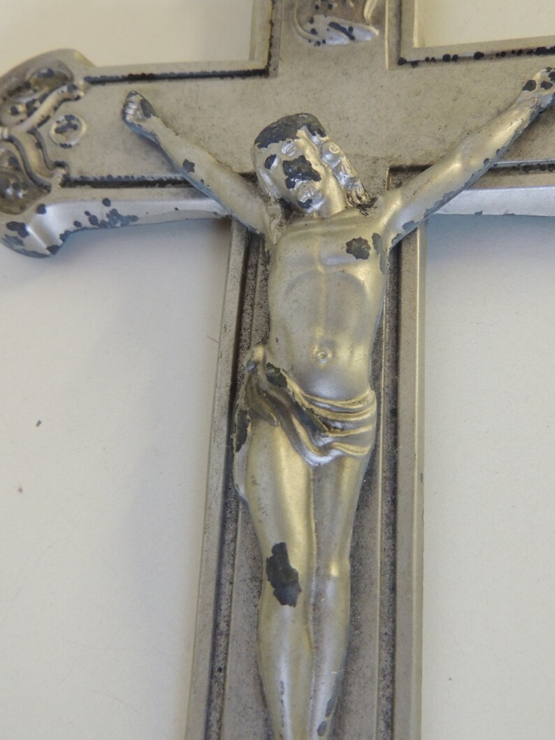 Pendentif Croix En Métal Style Cercueil - Occasion, Jamais Porté, Très Bon état