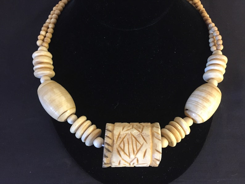 Vintage 1980's Carved Bone Pendant Statement Necklace Oddity image 4