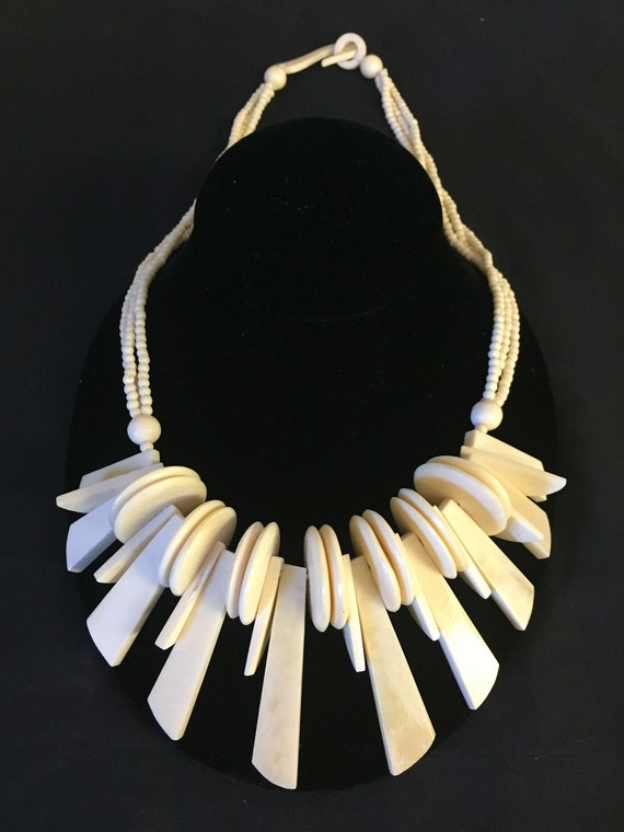 Vintage Bone Beaded Statement Necklace Collar Odd… - image 2