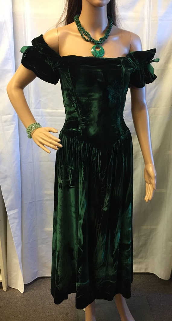 emerald green velvet gown