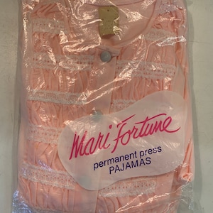 Vintage 1960&#39;s Mari Fortune Pink Permanent Press Pajamas Long Gown Hudson&#39;s Sz S