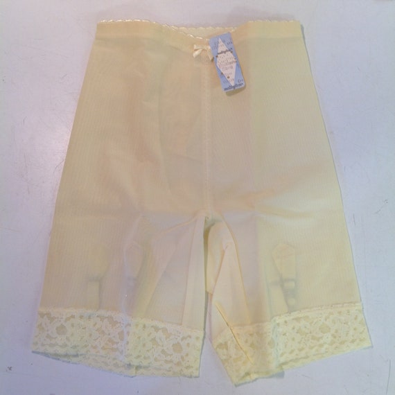 Vintage 1960's NOS Unused Yellow Maidenform Confection Long Leg Panty  Girdle With Garter Women's Medium -  Canada