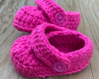 Crochet Infant Baby SANDALS Button Strap CLOG Booties // Size 3-12 Mos // Many Color Options