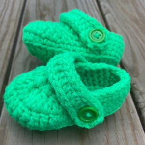 Crochet Infant Baby SANDALS Button Strap CLOG Booties // Size 3-12 Mos // Many Color Options image 10