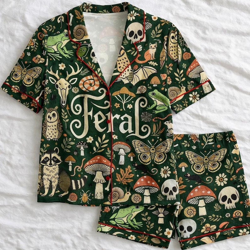 Puede incluir: Un letrero de madera r&uacute;stica con el texto "Welcome to our home" en letras blancas. El letrero presenta un acabado envejecido y un dise&ntilde;o simple y acogedor, ideal para un porche o entrada.