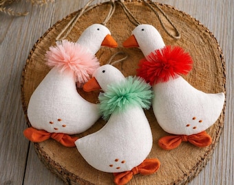 Portachiavi a forma di oca fatto a mano, portachiavi a forma di uccellino di peluche, ciondolo a forma di animale in stile cottagecore, ciondolo artigianale per borsa a forma di peluche, regalo unico per lei