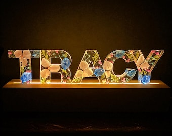 Custom Name LED Lamp, Floral Resin Night Light, Personalized Mom Gift, Aesthetic Home Decor, Unique Flower Light Gift for Her