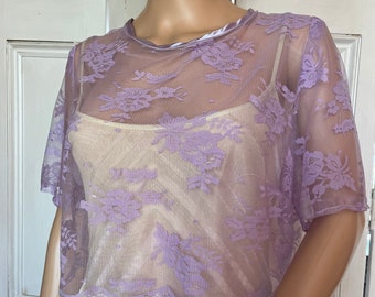 Lilac lace short sleeve, back fastening scalloped edged bolero/shrug/jacket in UK sizes 8, 10, 12, 14, 16, 18, 20, 22