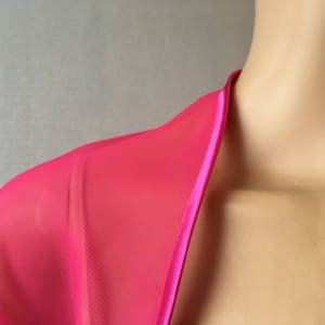 Fuschia/Cerise chiffon gomito manica bolero/scrollata di spalle/giacca con bordo in raso immagine 3