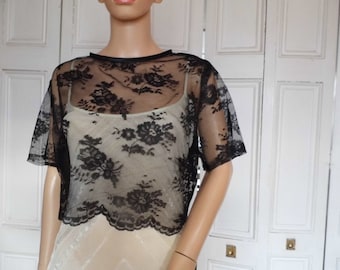 Black lace short sleeve, back fastening scalloped edged bolero/shrug/jacket in UK sizes 8, 10, 12, 14, 16, 18, 20, 22