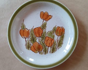 Meadowbrook Stoneware Orange Tulip Pattern Dinner Plate Made in