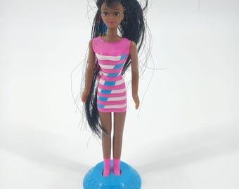 Figura de juguete Barbie Christie de la Cajita Feliz de McDonald's vintage de Mattel