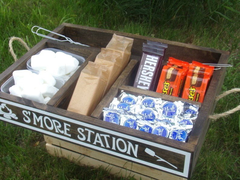 Having a cute little s'more station is a great way for people to relax and hang out. Here are 10 inviting backyard ideas for all types of gatherings.
