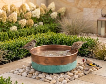 Vaschetta per uccelli di lusso in rame, ciotola in metallo verderame, decorazione da giardino contemporanea
