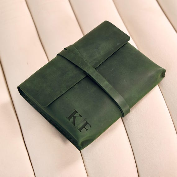 Personalized leather book sleeve, Handmade book sleeve, Book protector sleeve, Leather book cover, Monogrammed book sleeve, Custom book case