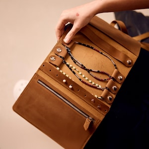 Leather jewelry roll organizer, Custom jewelry roll, Roll up jewelry cases, Jewelry storage roll, Personalized jewelry case, Necklace roll