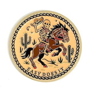 Död mans rodeo - 4,8 cm nykterhetsmynt – Medaljong för återhämtning av bön i sinnesro | Emaljpolett i häst- och skelettstil