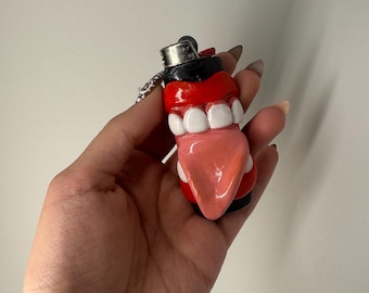 Handgefertigtes Mund & Zunge Feuerzeug Etui | Lustige Ton Feuerzeug Abdeckung | Y2K Kawaii Neuheit Accessoire | Einzigartiges Geschenk