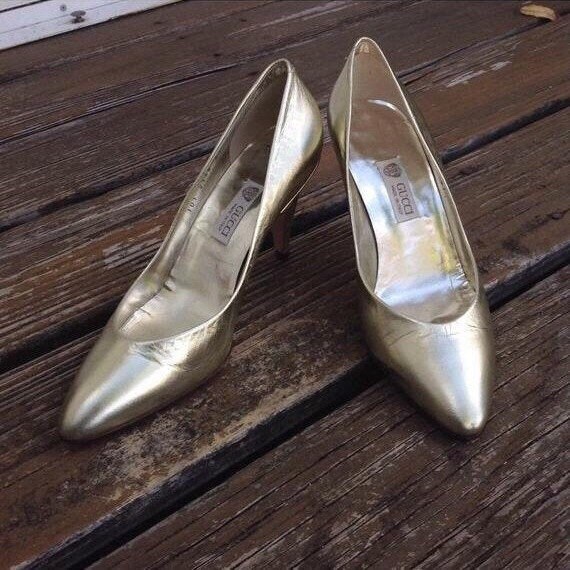 Vintage Gucci Logo Gold Metallic Leather Pointy To