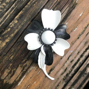 Vintage Black White Enamel Flower Brooch Metal Mod Floral Pin 50s 60s Large Vtg 1950s 1960s
